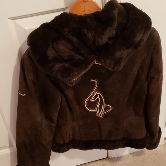 Coats - Picture 4 of 4